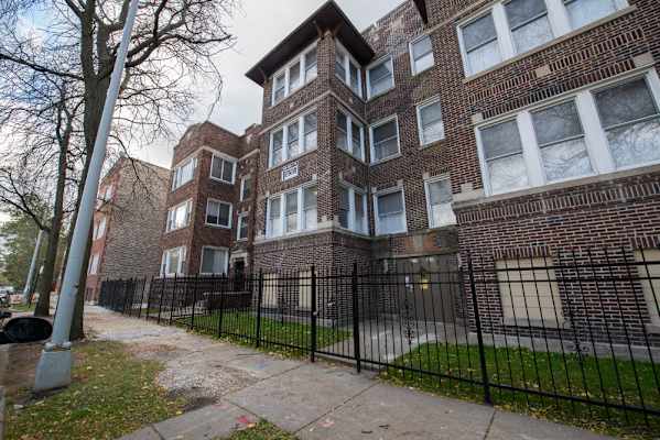 7240 S Yates Blvd property